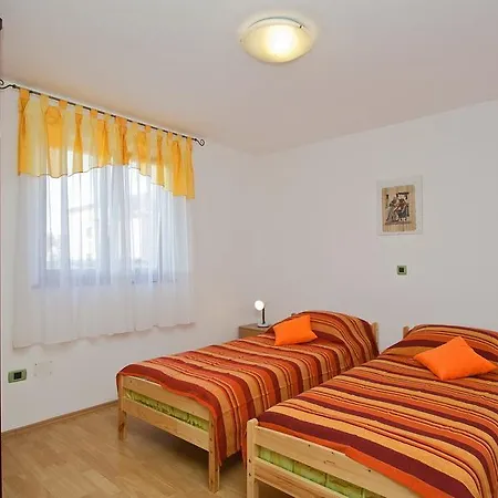 Holiday Ana Apartment Pula