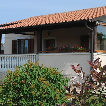 Apartment Holiday Ana Pula