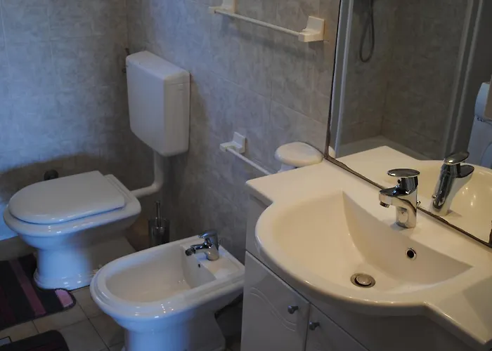 아파트 Holiday Ana