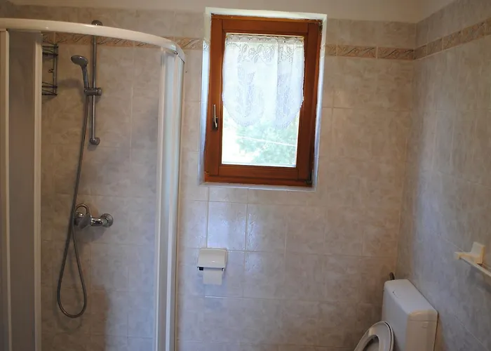 아파트 Holiday Ana